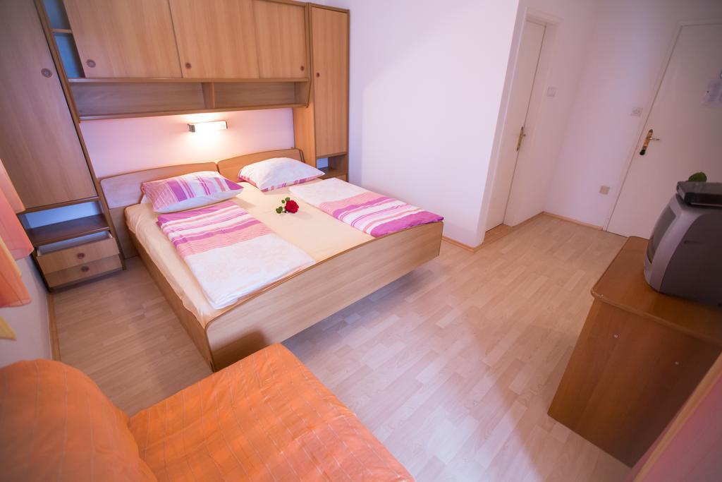 Apartments Dunja Piric Lopar Quarto foto
